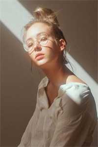 婚后三年，爱分两半新书