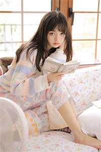 重生后手撕爱上贫困校花的竹马男女主人公