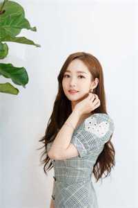 养女回国后，沈小姐继承了亿万家产by