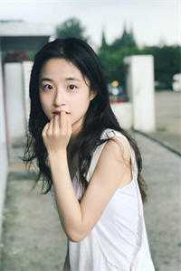 向晚玫瑰架上风完结txt
