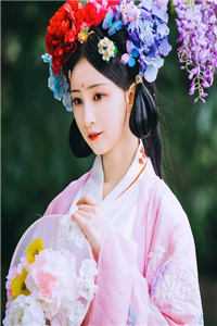 肆爷，你家小飒妻又爆马甲啦