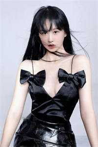 趁高冷校花青涩，忽悠她做老婆