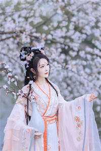 女友的白月光回来后，她夜不归宿