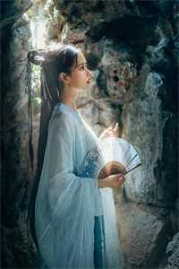 娱乐：我女装大佬，国家疯狂打榜