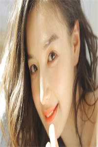表白女神失败后，我在游戏里养的猫娘成精了