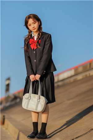撞见五岁的女儿在路边捡垃圾后，我杀疯了