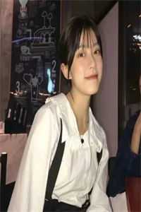 女友逃婚后，我娶了她死对头