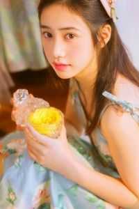 鸾尾花落两不知