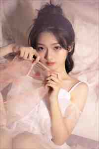 丈夫为白月光包下4S店后，婆婆为我怒扇他两巴掌