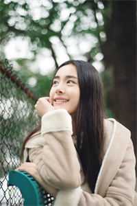 我死后第三年，妻子纵火烧了我的牌位