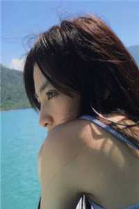 庆功宴上，我的未婚妻当众接受了助理求婚