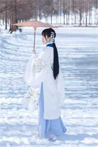 重生后，十里红妆求娶假嫡女