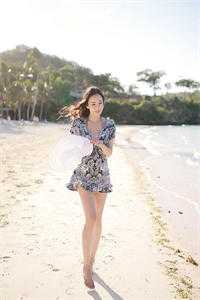 被陷害出狱后，未婚妻被我送进去踩缝纫机
