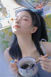 男友拿血珍珠向新欢求婚