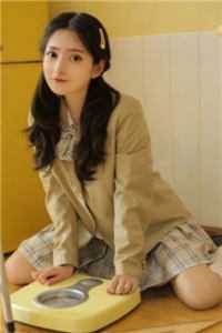拍卖会上未婚夫替养妹点天灯，我让他破产