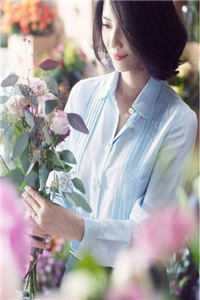 月冷花含泪，风悲叶断肠