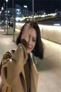 晚慕星雨人不离