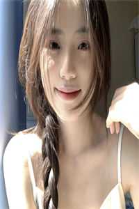 又见杏花吹满头
