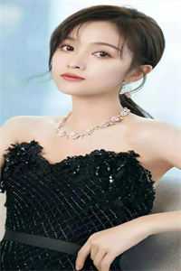 怀孕八个月，老公将干妹妹带回家
