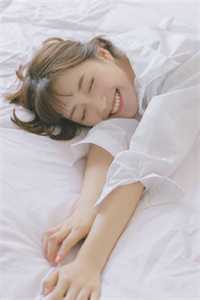 我在古代杀猪养家，养的竟是当朝太子