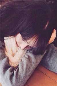 未婚夫出轨侏儒秘书后，我转头就走