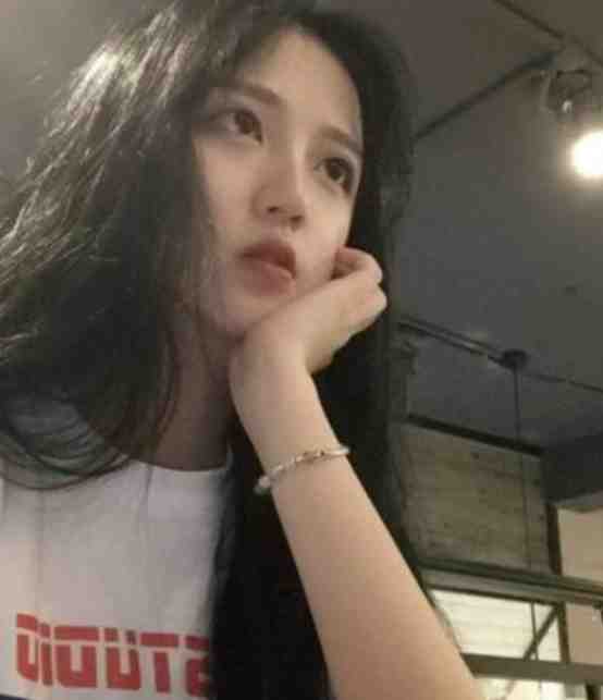 妻子的初恋得了癌症，妻子给他借肚生子
