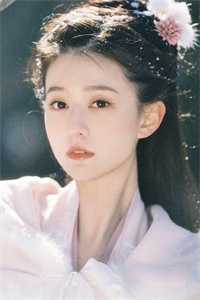 我在更高处等他跪吻荆棘