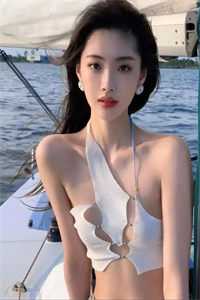 重生后，女保镖选择成全总裁和他初恋