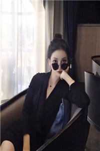 女帝她曾被小侯爷休妻