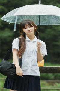 春日偏能惹恨长